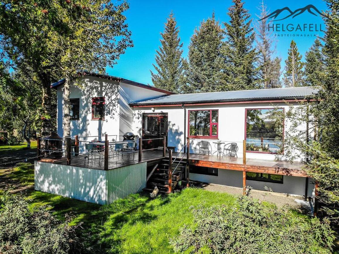 Laugaras Homestay エクステリア 写真